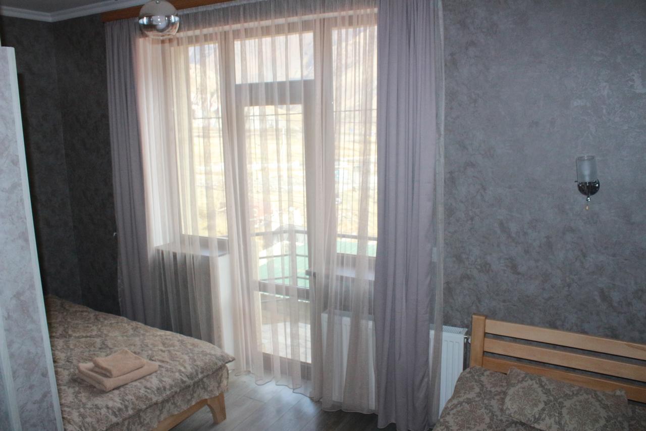 Hotel Gergeti Kazbegi Bagian luar foto